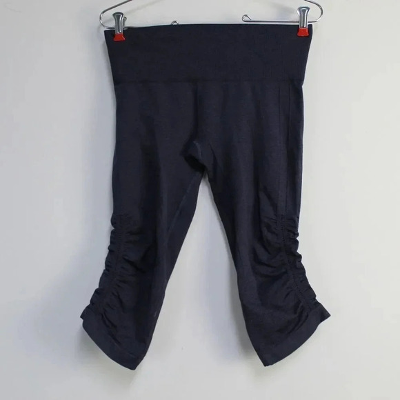 Lululemon in the flow blue crop leggings 6 - Picture 11 of 15